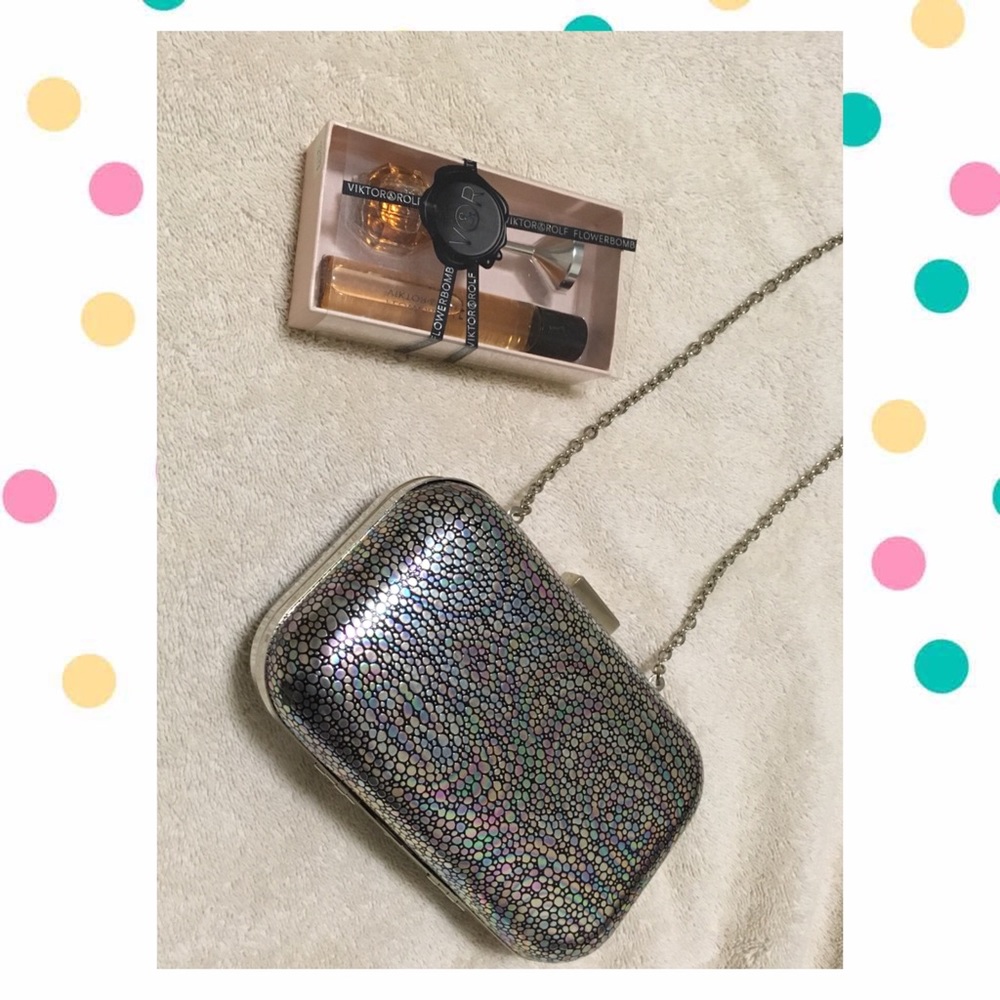 Viktor & Rolf Flowerbomb and holographic Clutch 👛
